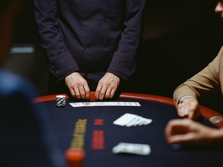 Take a seat in the Happy888 live casino: 110 tables, one balance
